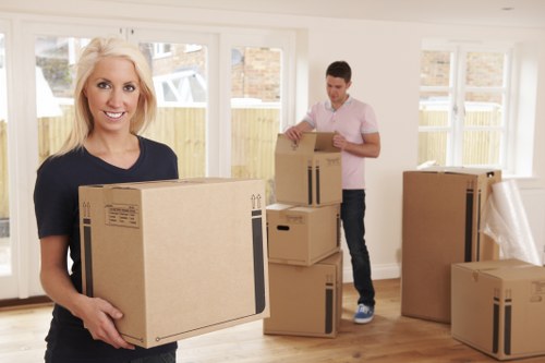 Thornton Heath local removals team preparing a home move